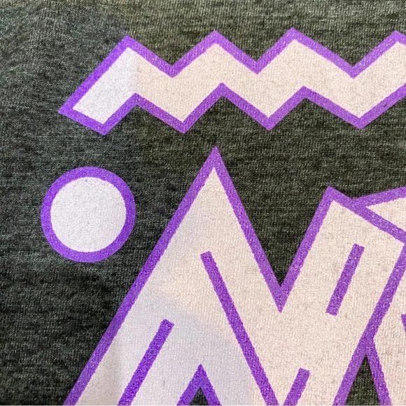 NEFF Disney Logo T-Shirt 90s Retro Size M in Grey Purple Unisex NWT - Picture 9 of 12